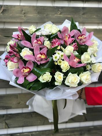 Букет цветов из: Розы и Хризантемы в Мокроусе
